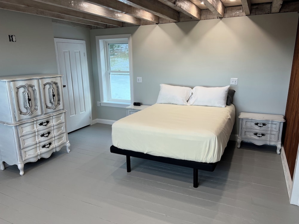 Family Suite, 2 Bedrooms, 2 Bathrooms (Upper Suite)