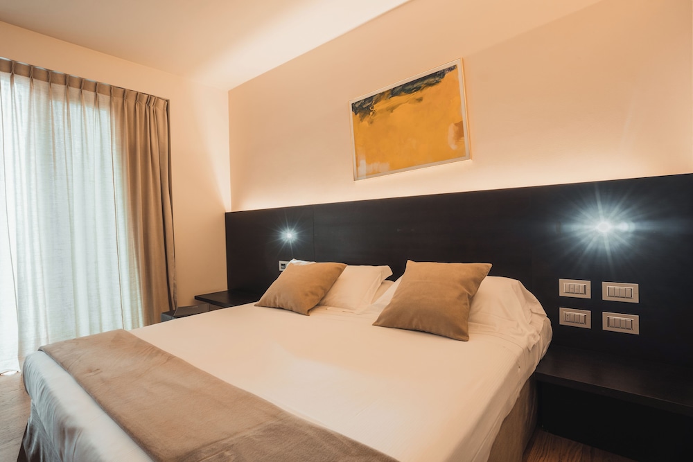 Double Room - Photo 4