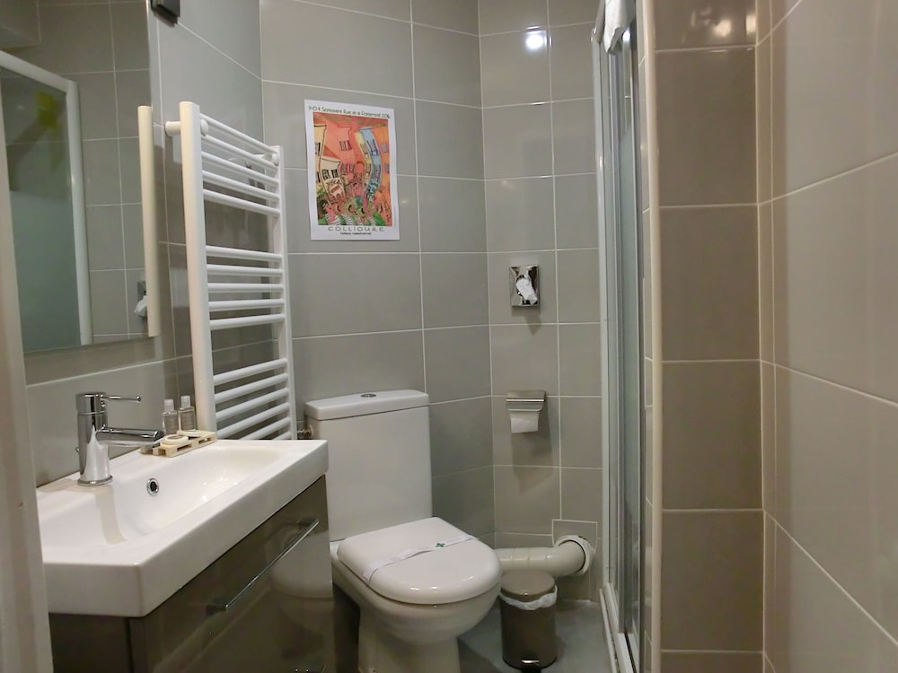 Standard Double Room photo 3