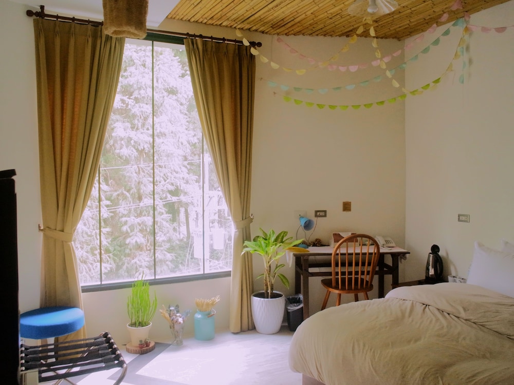 Basic Double Room, Mountain View (Room Jul.1) photo 1