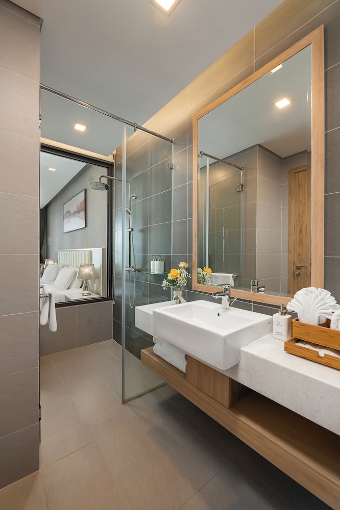 Deluxe Double Room, Ocean View - Photo 3