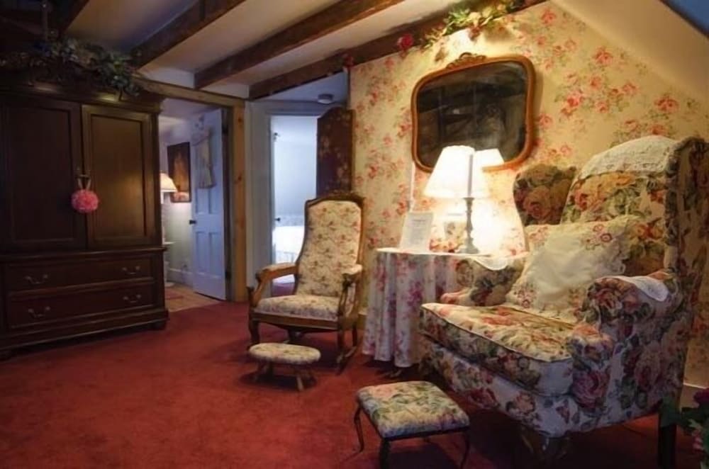 The Shabby Chic Family Suite
