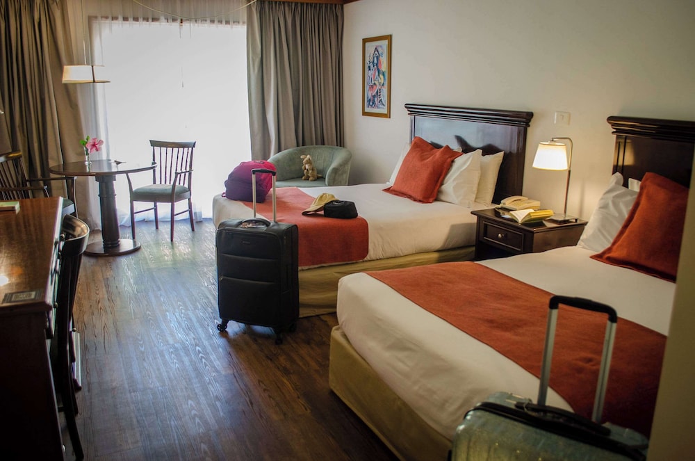 Room, 2 Queen Beds, Non Smoking, River View photo 2
