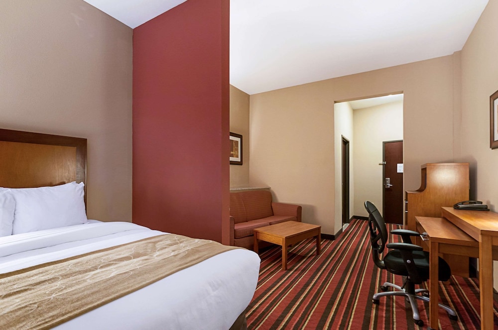 Suite, 2 Double Beds, Non Smoking - Photo 4