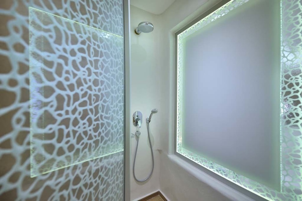 Coast Life Villa Suite, Three Bedrooms - Photo 8