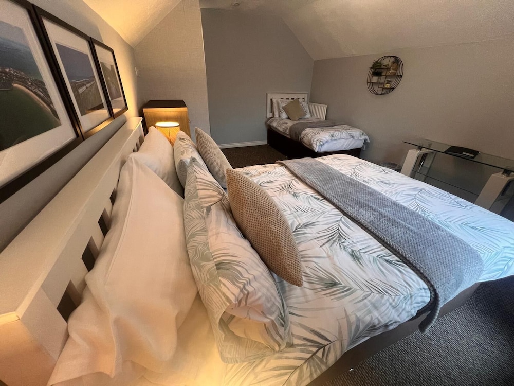 Comfort Twin Room, Private Bathroom