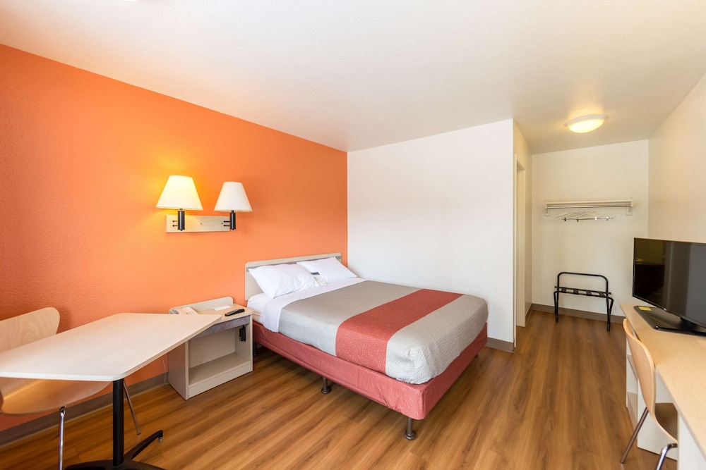 Deluxe Room, 1 Double Bed, Non Smoking photo 1
