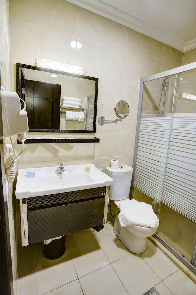 Standard Double Room - Photo 2