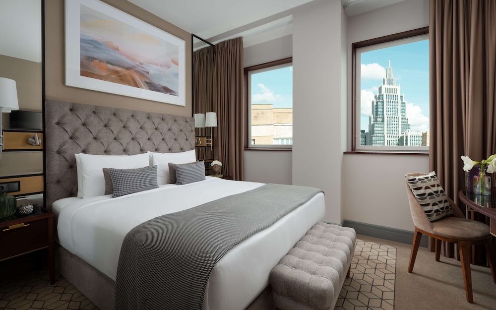 Comfort Room, 1 King Bed, City View photo 1