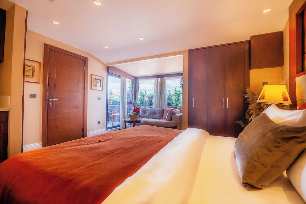 Romantic Suite photo 2