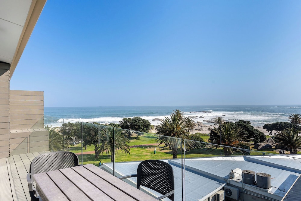 Two Bedroom Apartment - Beach views photo 3