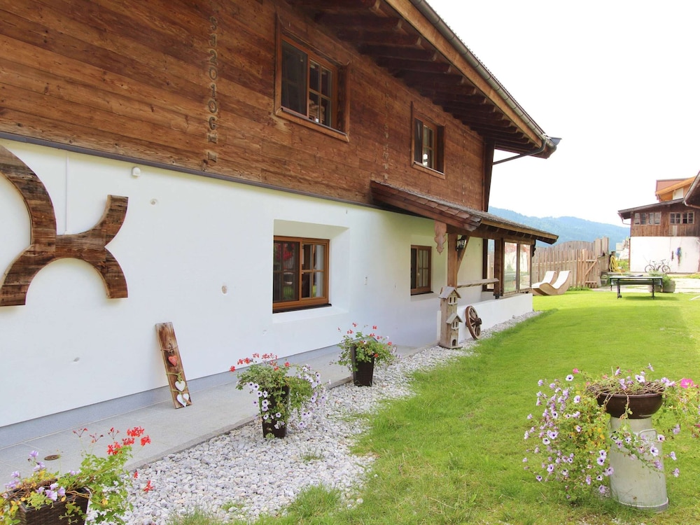 Classic House, 6 Bedrooms photo 2