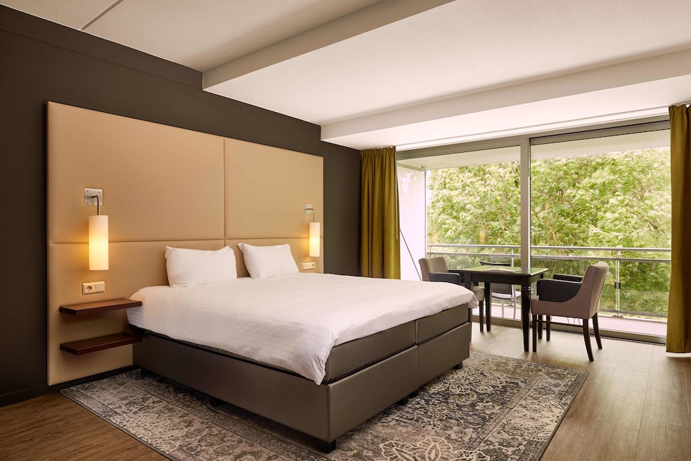 Superior Double Room, 1 King Bed, River View