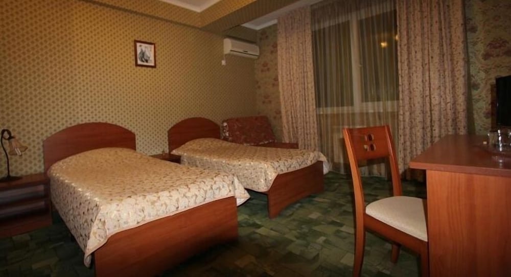 Economy Twin Room photo 1