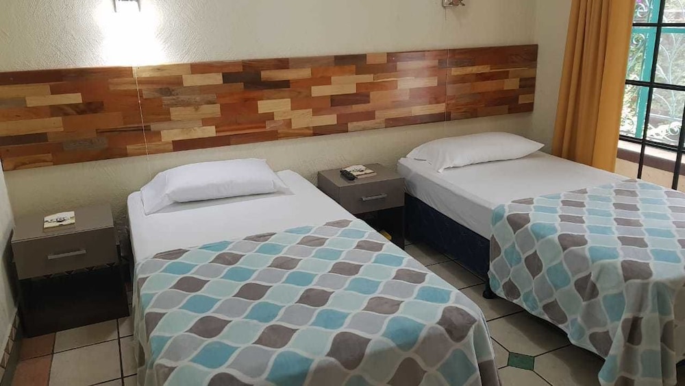Deluxe Double Room, 2 Twin Beds, Non Smoking