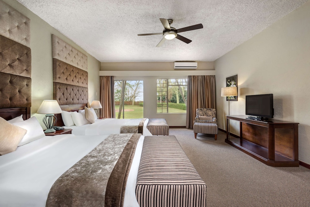 Standard Double or Twin Room photo 2