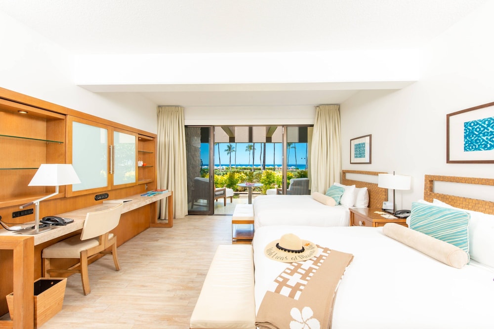 Room, 2 Queen Beds, Balcony, Beachfront (Newly Renovated)