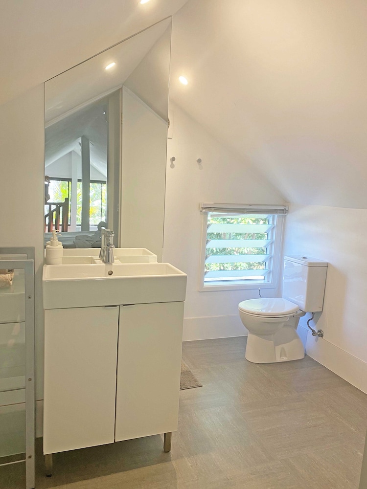 Self contained Studio minimum 2 nights