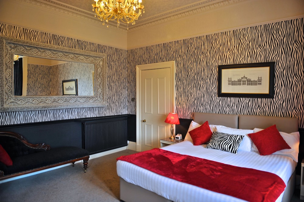 Clan Family Rooms - Photo 1