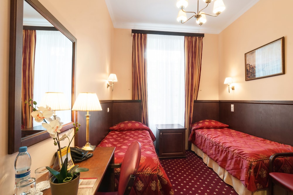 Standard Twin Room photo 3