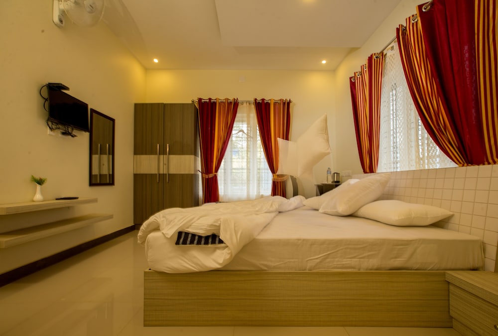 Deluxe Room (Non Ac) photo 2