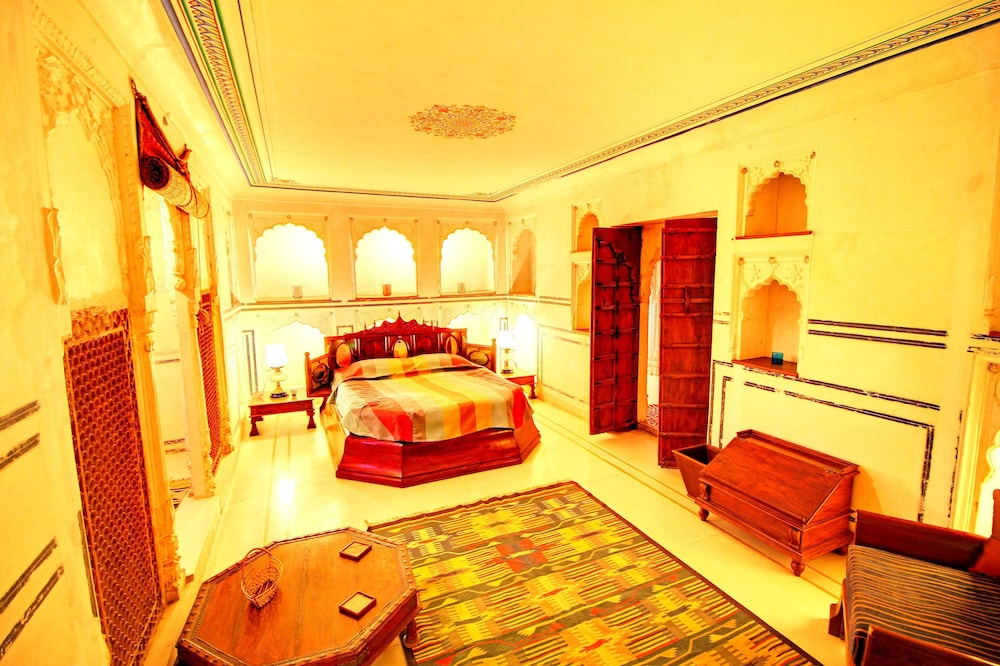Heritage Royal Suite