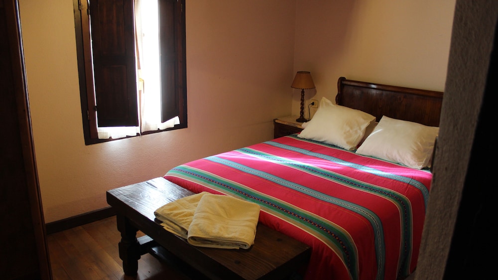 House, Multiple Bedrooms, Terrace, Garden View photo 3