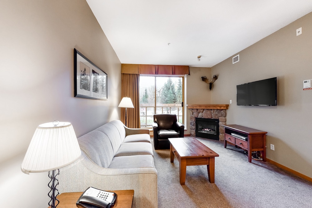 Condo, 2 Bedrooms (Mountain View)