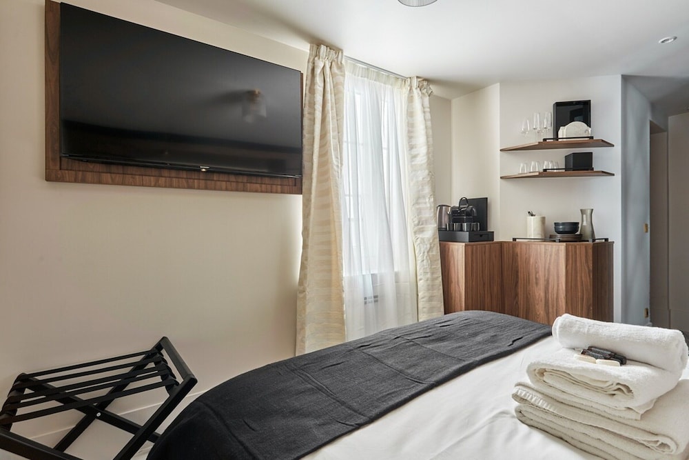 Apartment photo 2