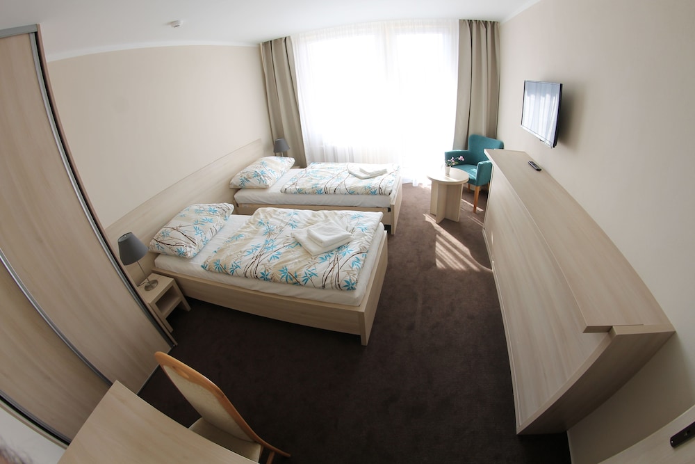 Family Apartment, 2 Bedrooms, Balcony, City View - Photo 1