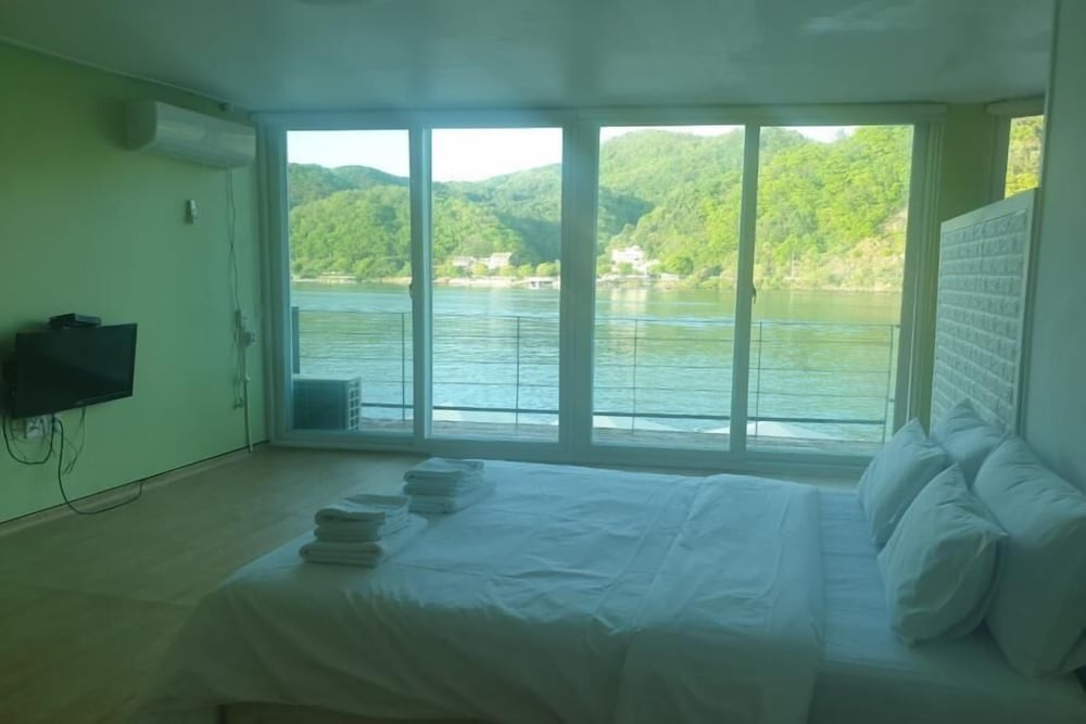 Basic Room, 1 Bedroom (203(Riverview,Spa))