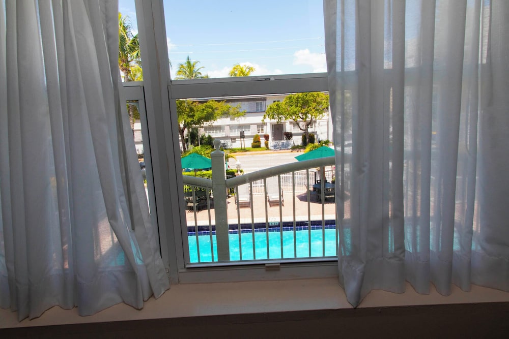 2 Bedrooms Suite - Photo 4