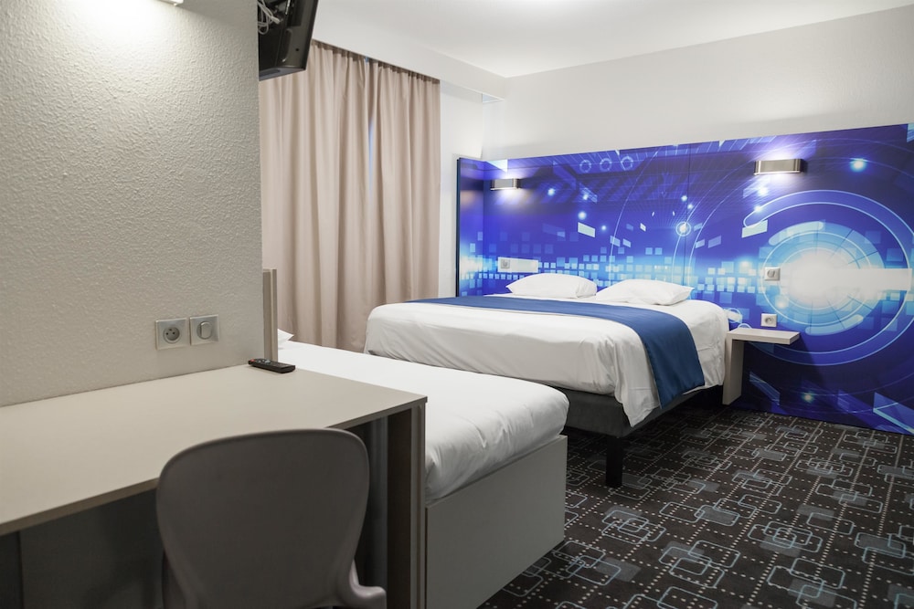 Standard Room, Multiple Beds photo 2