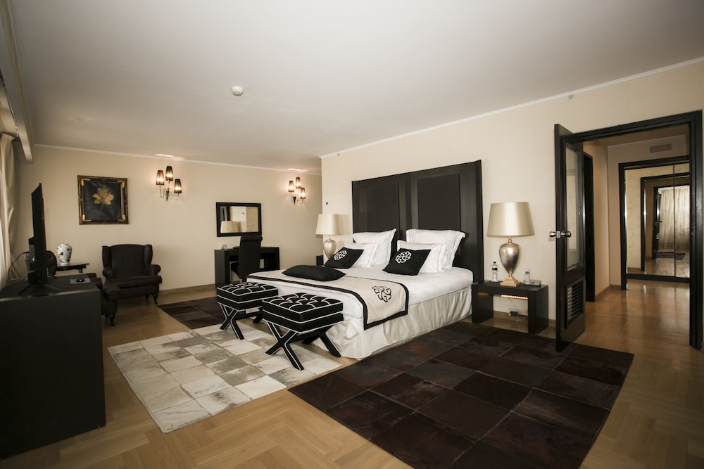 Vice-Presidential Suite photo 3