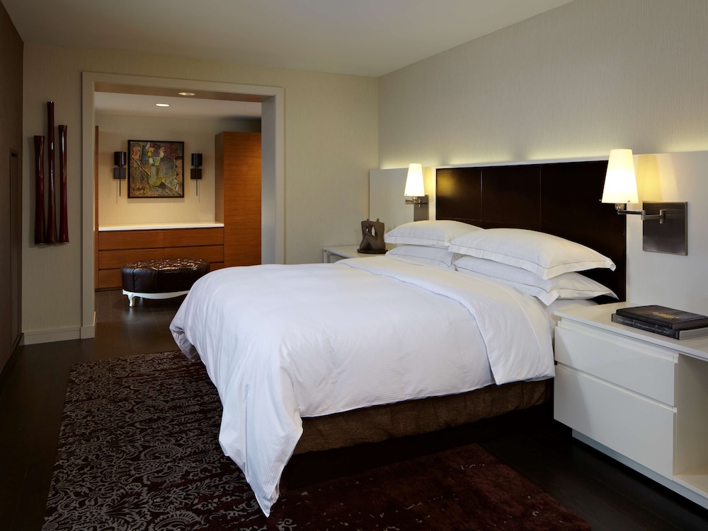 Vice Presidential Suite photo 2