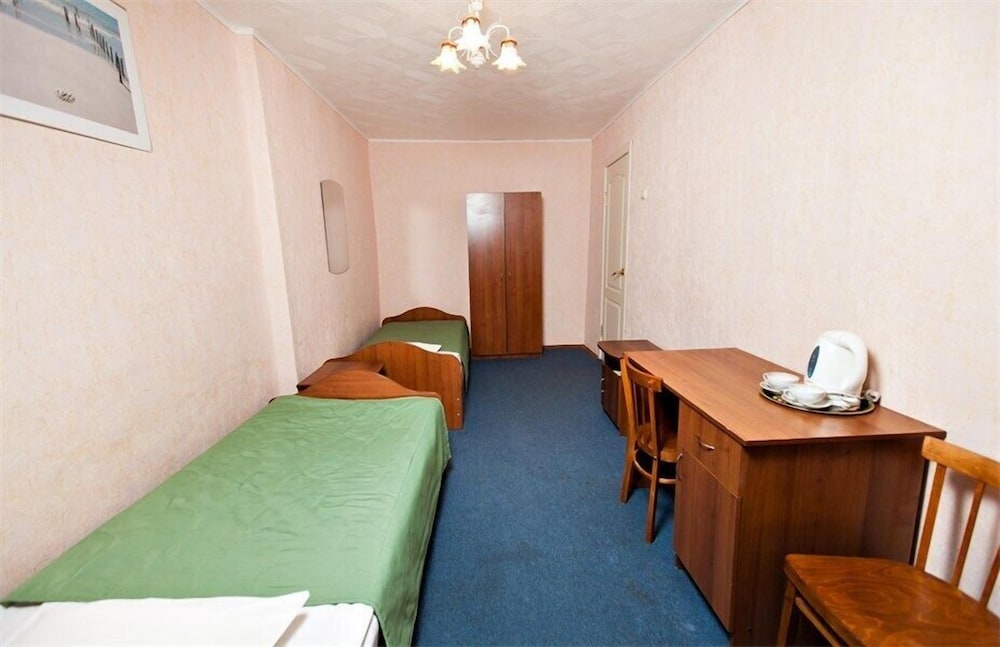 Economy Twin Room, Shared Bathroom photo 1