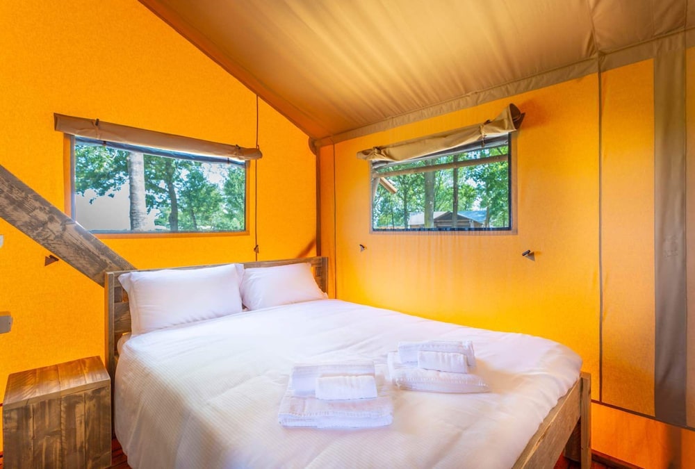 Luxury Tent photo 1