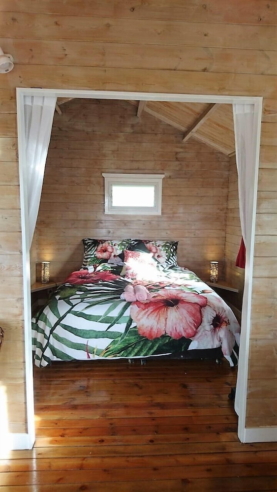 Red Hibiscus Villa 1 photo 2