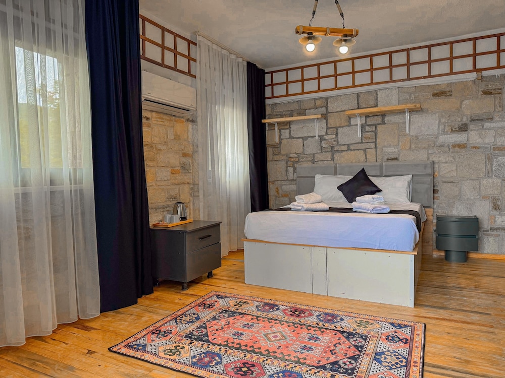 Deluxe Room, 1 Bedroom, Smoking, Sea View photo 2