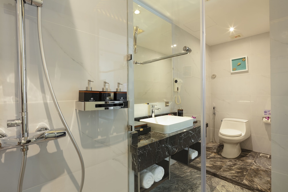 Junior Double or Twin Room, Balcony, City View - Photo 7