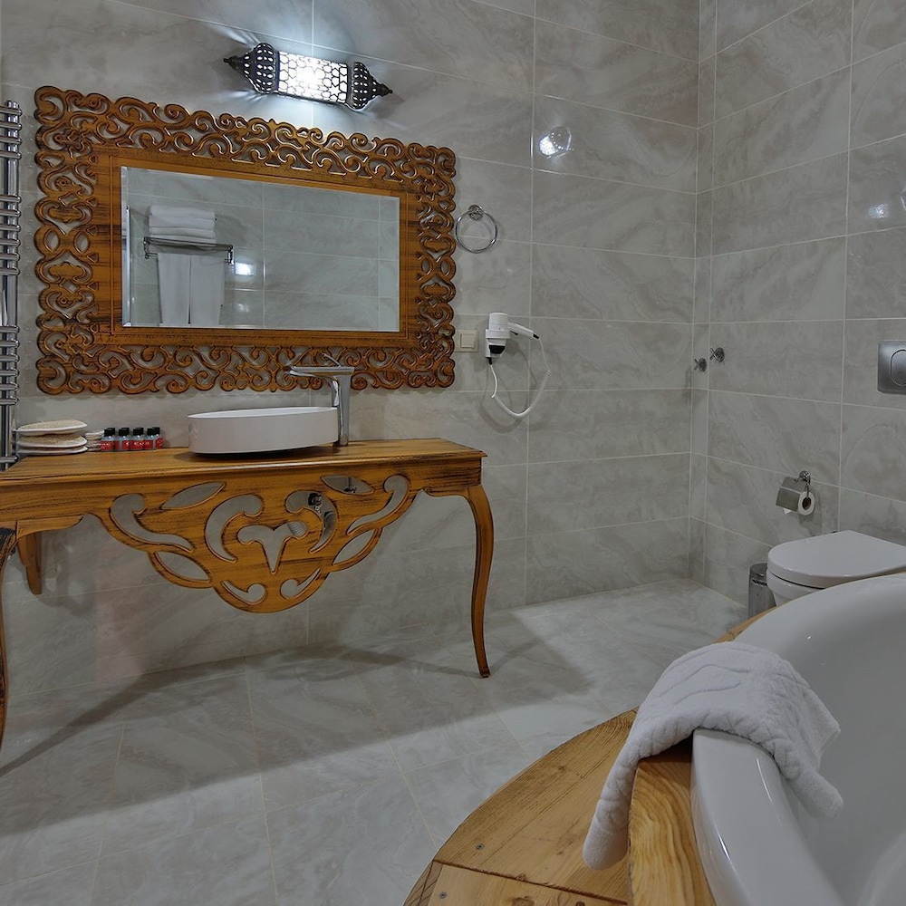Deluxe Suite photo 2