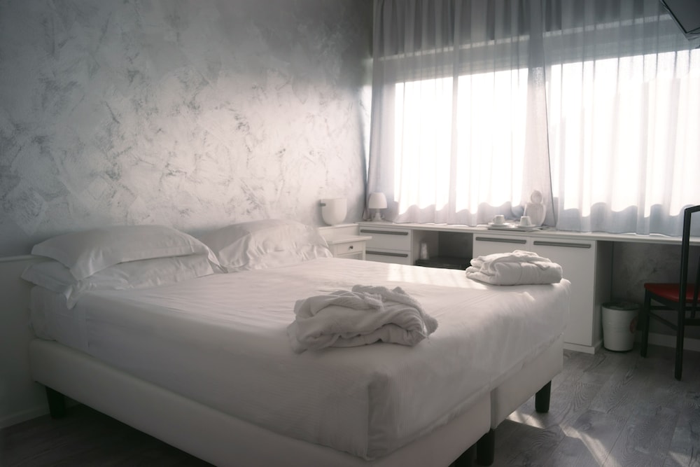 Superior Double Room (Amarone)