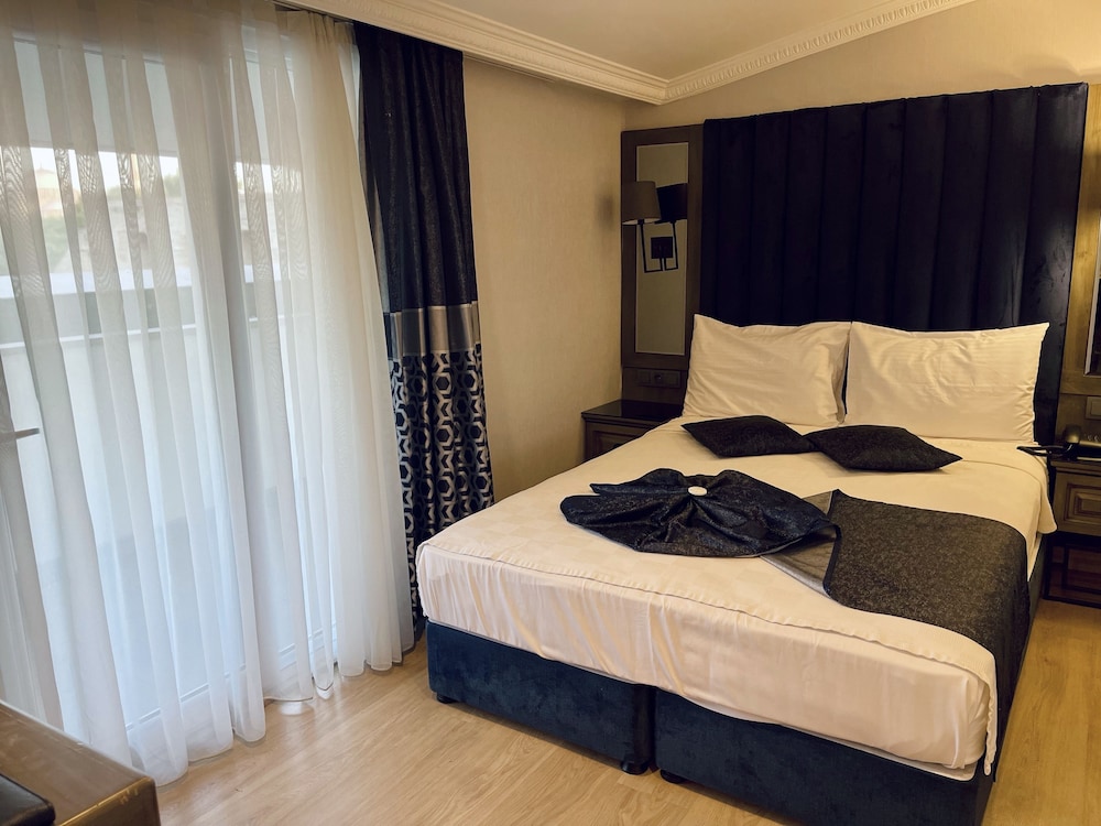 Loft, 1 Queen Bed, Balcony, City View photo 3