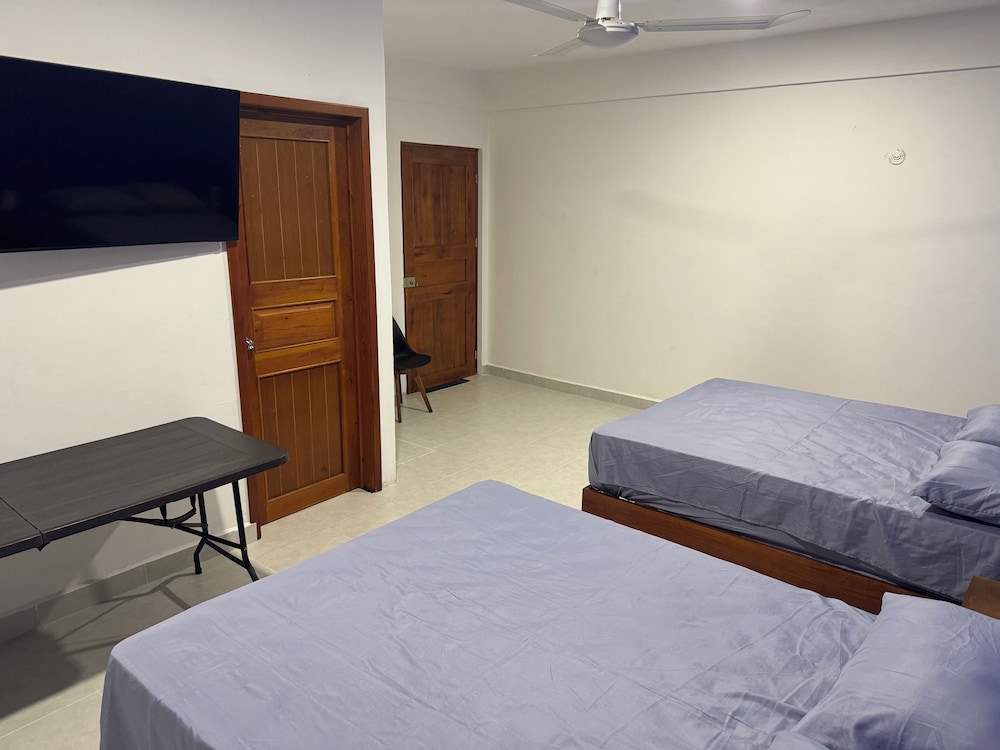Deluxe Double Room, 2 Queen Beds, Private Bathroom, Garden View