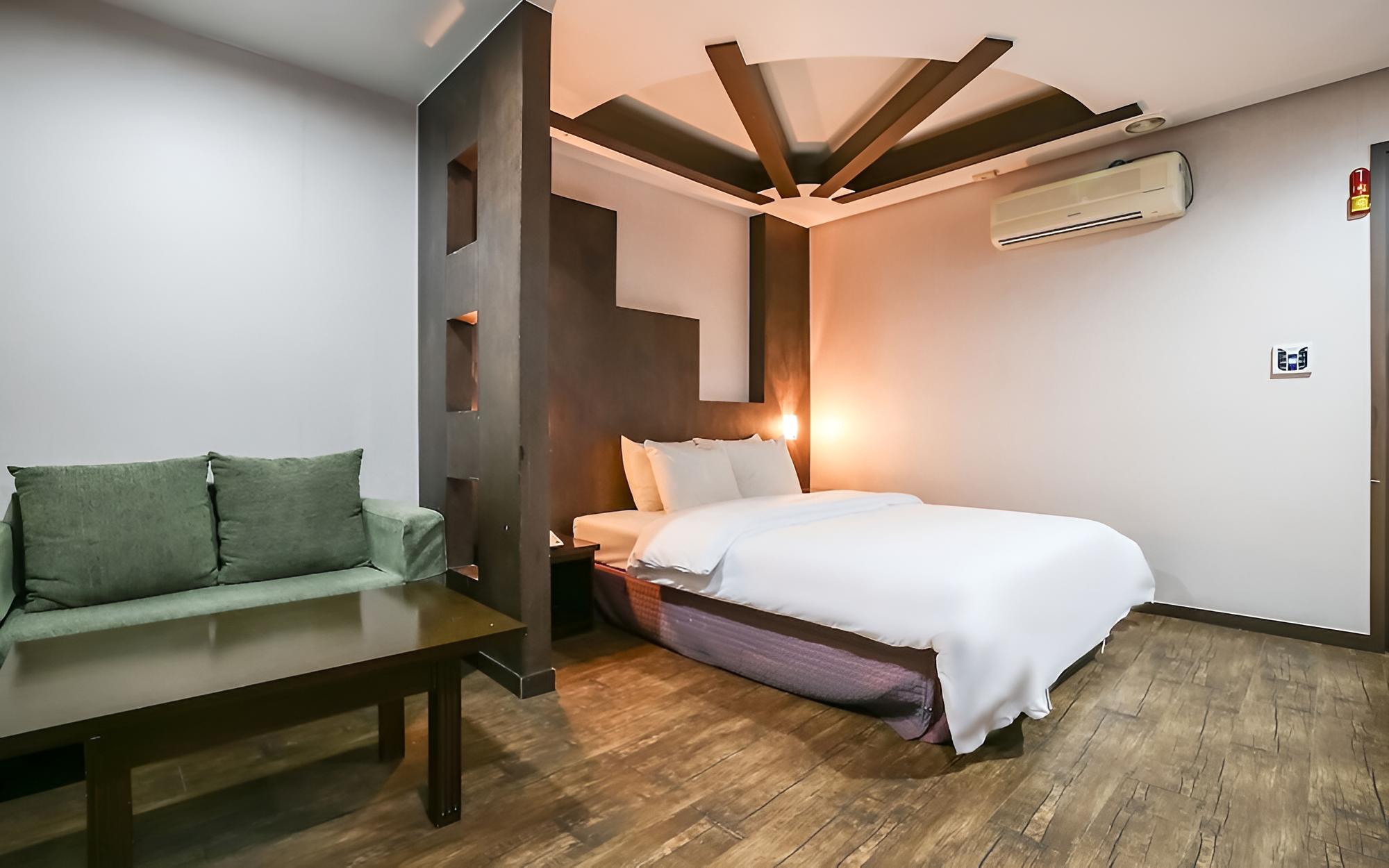 Room (Standard) photo 2