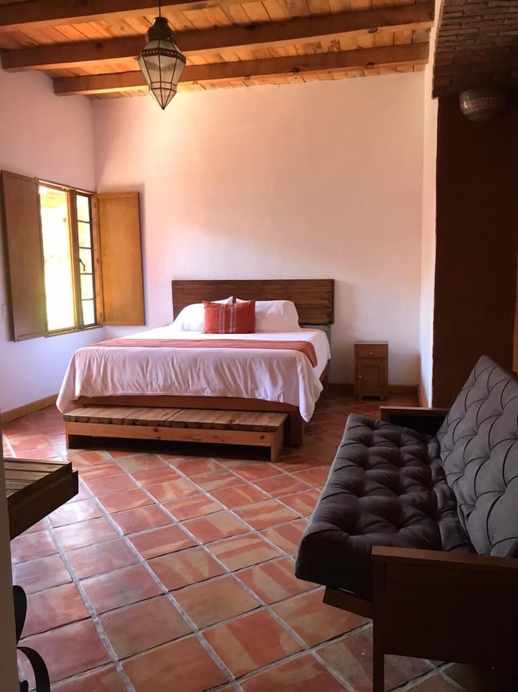 Deluxe Quadruple Room, 1 King Bed with Sofa bed, Garden View, Ground Floor photo 2
