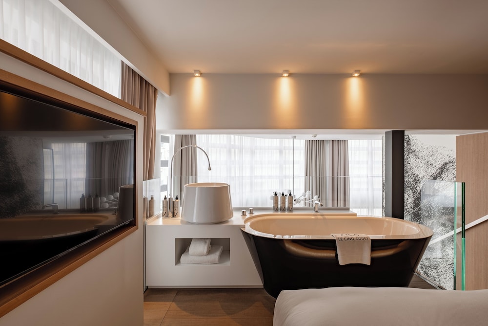Connecting Family Duplex Suite