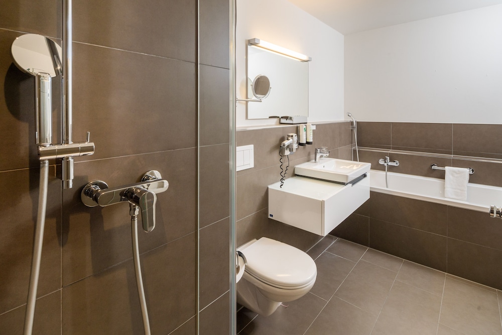 Business Suite photo 3