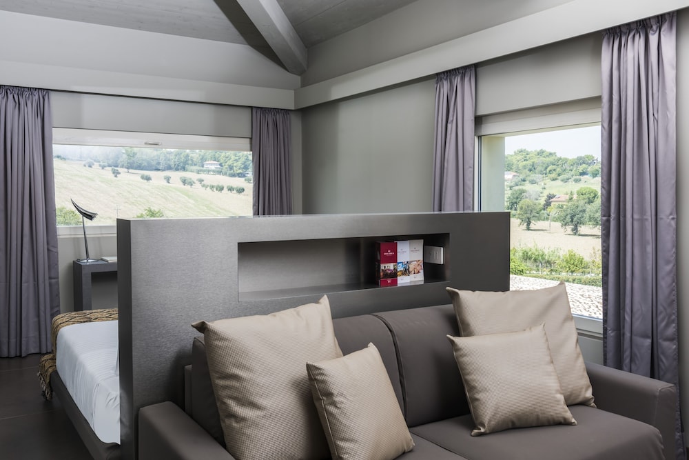 Luxury Studio Suite photo 1