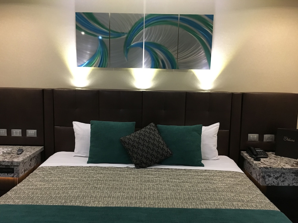 Standard Suite, 1 King Bed